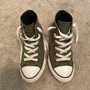 Kids converse size 1 navy green high tops sneakers